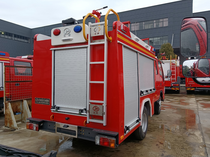 5噸消防灑水車廠家_糧庫重點防火單位消防車_1.5-3.5噸水罐消防車現(xiàn)車價格